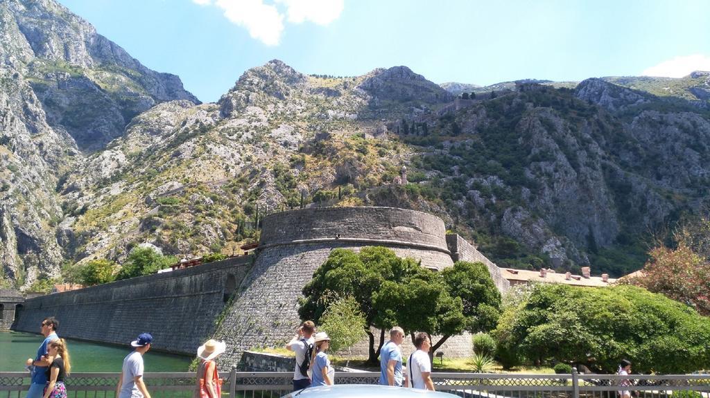 Apartments Villa Marta - Begovic Kotor Eksteriør bilde